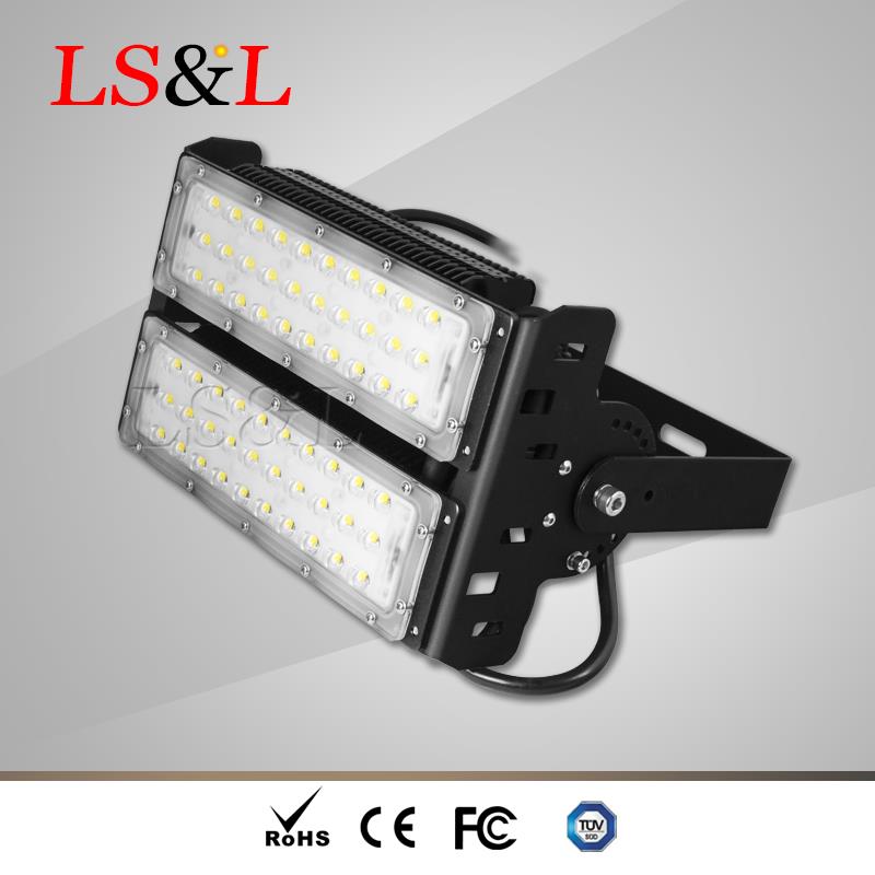 LED 100W fényszóró.
